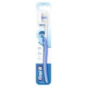 Oral-B 123 Indicator Medium Toothbrush